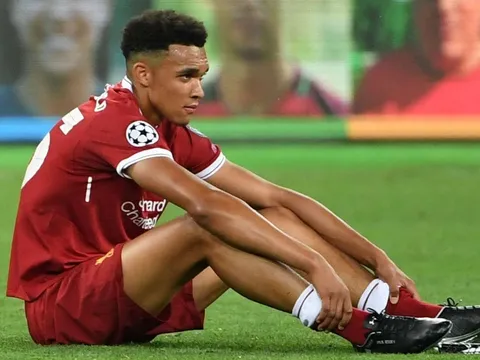 Vì sao Klopp cảm thấy 'đau' sau thắng lợi trước Napoli?