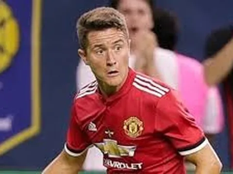 Vì sao Mourinho nên cho Herrera cơ hội?