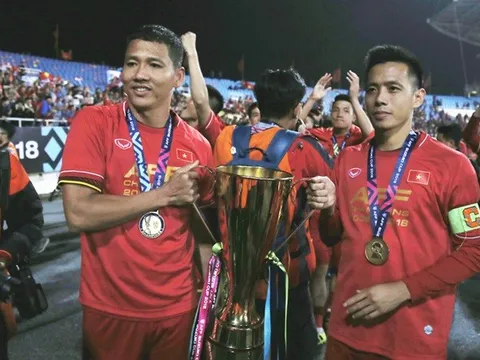 Vì sao Văn Quyết, Anh Đức không được thầy Park triệu tập cho Asian Cup?