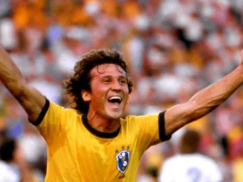 Vì sao Zico được mệnh danh là "Pele trắng"?
