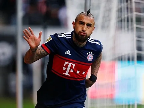 Hạ Frankfurt, Bayern CHÍNH THỨC vô địch lượt đi Bundesliga