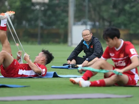 Đấu đội bóng cũ Xuân Trường, thầy Park lộ chiêu đá AFF Cup?