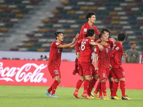 Việt Nam đi tiếp ở Asian Cup, CĐV Thái Lan nói duy nhất một từ