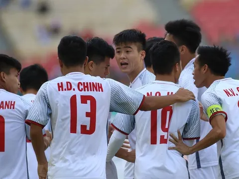 Trưởng đoàn Bahrain: Thật ngạc nhiên khi các CLB châu Âu chưa mua Quang Hải, Văn Quyết