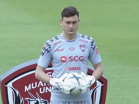 Đặng Văn Lâm mang áo thủ môn số 1 ở Muangthong United