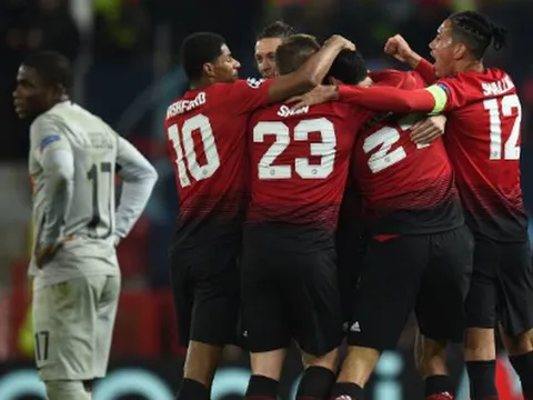 Vỡ òa phút bù giờ, Man United chính thức ghi tên vào vòng knock out