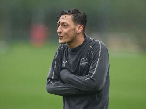 Với cái tên này, Arsenal đã không còn nhớ Ozil