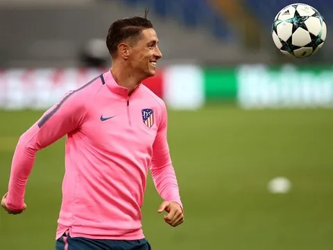 Vừa đến Roma, Torres đã lao vào luyện tập