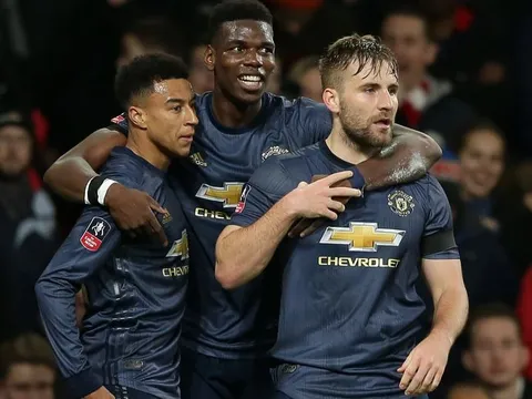 Vừa thảm bại, Arsenal tiếp tục bị người Man Utd "xát muối vào nỗi đau"