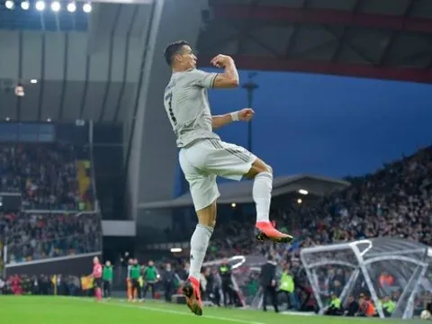 Juventus làm điều chưa từng có, Ronaldo phấn khích tung bay trong gió