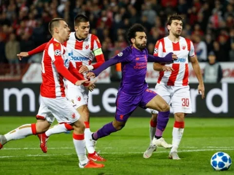 Liverpool vấp ngã, vẫn có 1 cầu thủ được CĐV bảo vệ