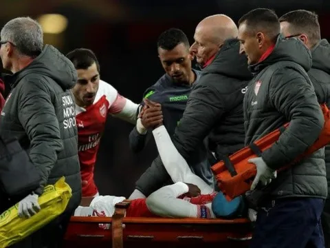 Nani làm điều khiến Welbeck ấm lòng sau chấn thương nghiêm trọng