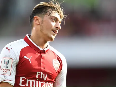 Wenger báo tin vui về Ozil