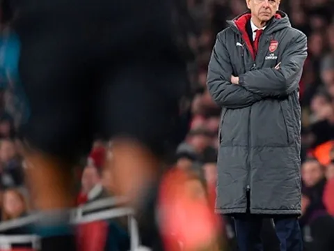 Wenger cau có sau chiến thắng nhạt nhòa của học trò