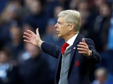 Wenger coi nhẹ phong độ hủy diệt của Man City