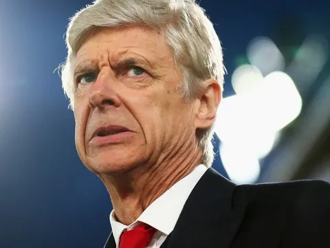 Arsene Wenger, mũi ông có dài hơn không?