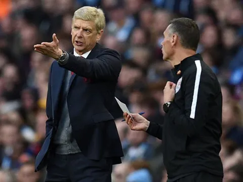 Wenger: Trọng tài Premier League ngày càng dở