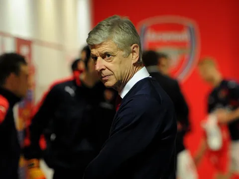 Wenger và Arsenal: Yêu nhau vì tiền!