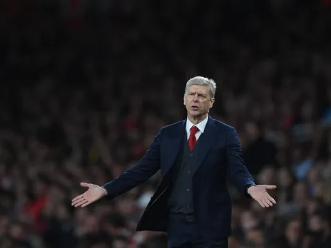 NÓNG: Wenger có thể bị trảm vào cuối mùa!