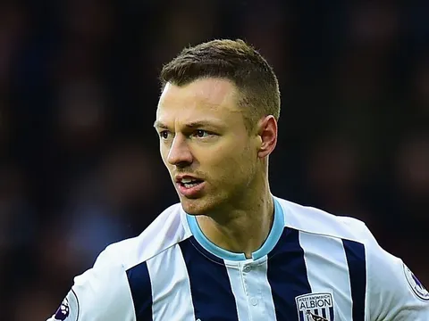 West Brom trì hoãn việc Jonny Evans đến Man City