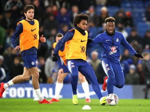 Willian: "Thật khó để không nghĩ về đội bóng ấy, nhưng cậu ta phải ở lại"