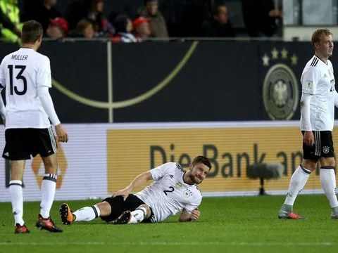 XÁC NHẬN: Arsenal mất Mustafi 6 tuần