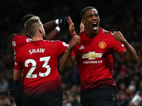 Man United lên tàu đến Southampton, 3 hậu vệ ở nhà