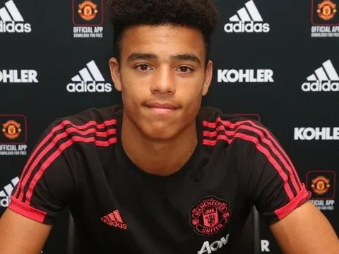 Man Utd kí hợp đồng chuyên nghiệp với gương mặt triển vọng