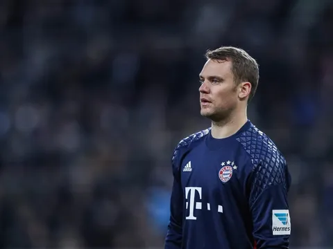 XÁC NHẬN: Neuer có thể nghỉ hết năm 2017