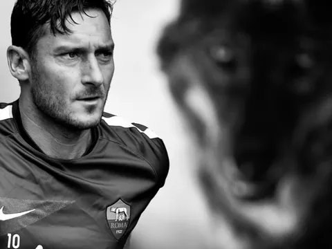 Bộ ảnh trắng đen, chúc mừng sinh nhật Totti!