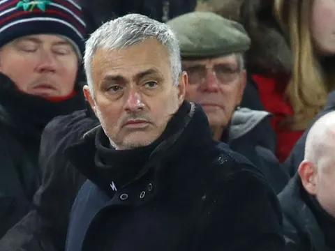 CĐV Liverpool: Xin đừng sa thải Mourinho