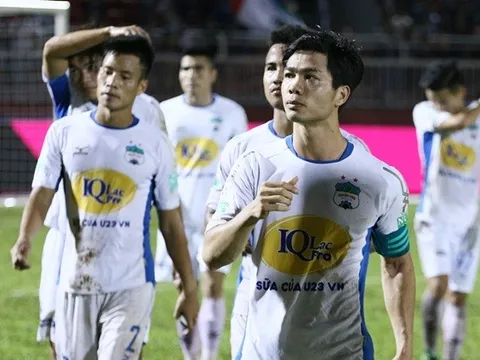 Cầu thủ Việt xuất ngoại và những rào cản đầu tiên