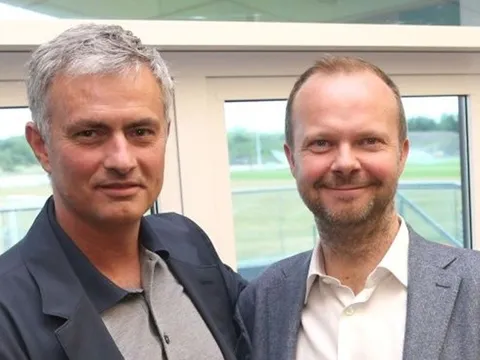 Xong! Ed Woodward làm rõ lập trường về tương lai Mourinho