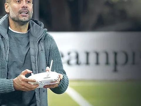 Xuất hiện đồ chơi lạ trong buổi tập của Man City