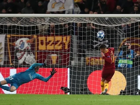 Xuất hiện "pha hỏng ăn tệ hại nhất năm 2018" trong trận đấu giữa Roma - Real Madrid