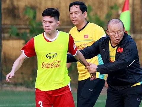 ĐT Việt Nam tập huấn tại Hàn Quốc: Cầu thủ đầu tiên dính chấn thương