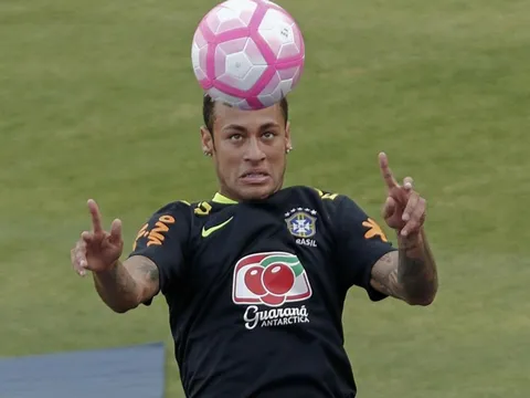 Yêu cầu UEFA loại Barca: Neymar có quá dại khờ?