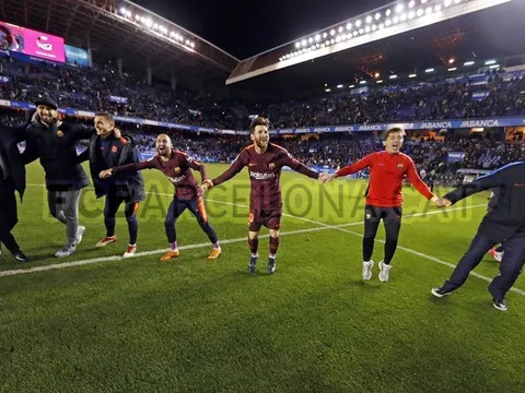 Barcelona 'quẩy' hết cỡ mừng ngôi vô địch La Liga lần thứ 25