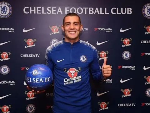 Sau Courtois, fan Chelsea tiếp tục "cằn nhằn" về Kovacic