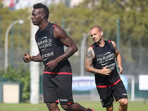 01h45 ngày 23/05, Nice vs Napoli: Balotelli, Sneijder, niềm hy vọng cuối cùng