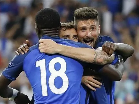 02h00 ngày 02/06, Pháp vs Italy: Gã khổng lồ gặp kẻ thất thời