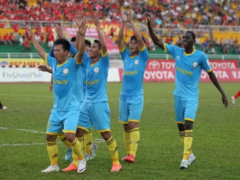 5 điểm nhấn lượt đi V-League 2017
