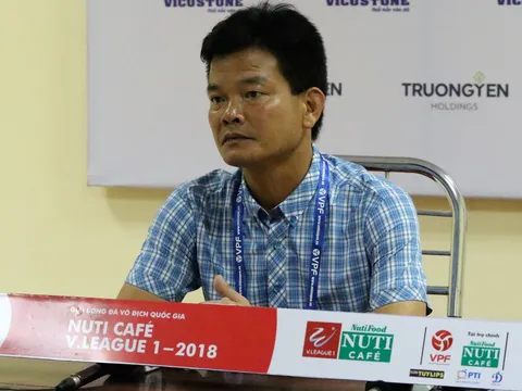 Thua trận thứ 6 cùng Nam Định, HLV Nguyễn Văn Sỹ nói gì?