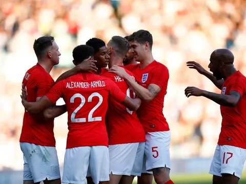 Sao trẻ Man Utd vẽ cầu vồng siêu phẩm, tuyển Anh chạy đà hoàn hảo trước World Cup