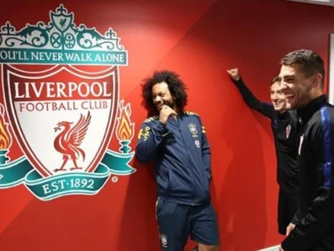 Dàn sao Real ôn lại kí ức Champions League, cười lớn tại Anfield