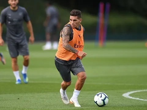 Lucas Torreira 'hổ báo' trong buổi tập đầu tiên cùng Arsenal