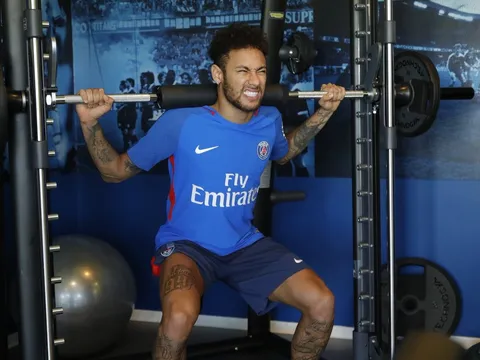 Neymar hồi phục thần tốc, có thể tập luyện với bóng