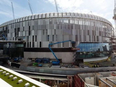 Sân nhà sắp hoàn thiện, CĐV Tottenham 'khóc thét' vì sung sướng