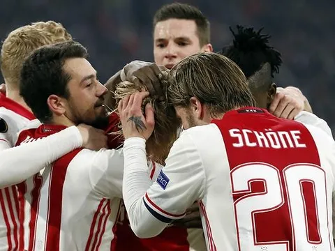 02h45 ngày 14/04, Ajax vs Schalke 04: Bão táp trên đất Hà Lan
