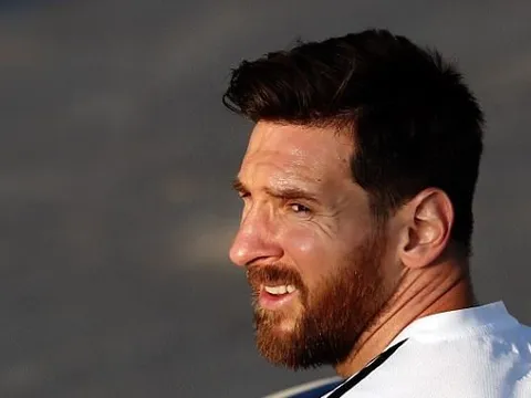 HLV Sampaoli thay đổi chiến thuật, Messi tỏ rõ sự lo âu
